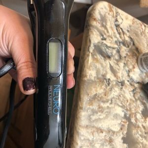Paul Mitchell neuro flat iron